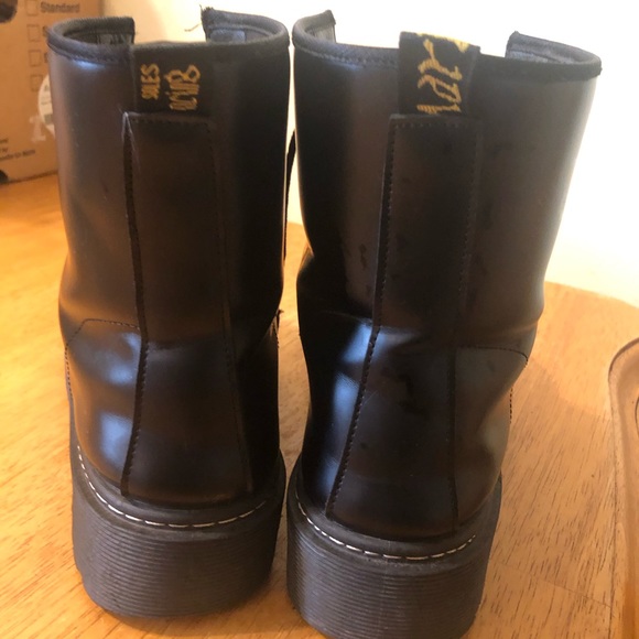 Doc martens - Picture 2 of 4